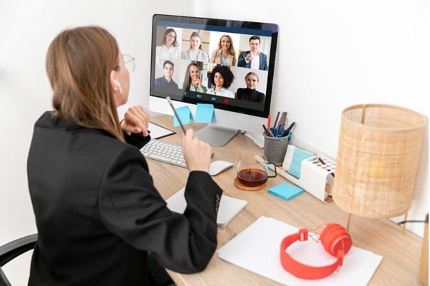 Manage Your Remote Call Center Agents by Boost Morale with Virtual Team-Building